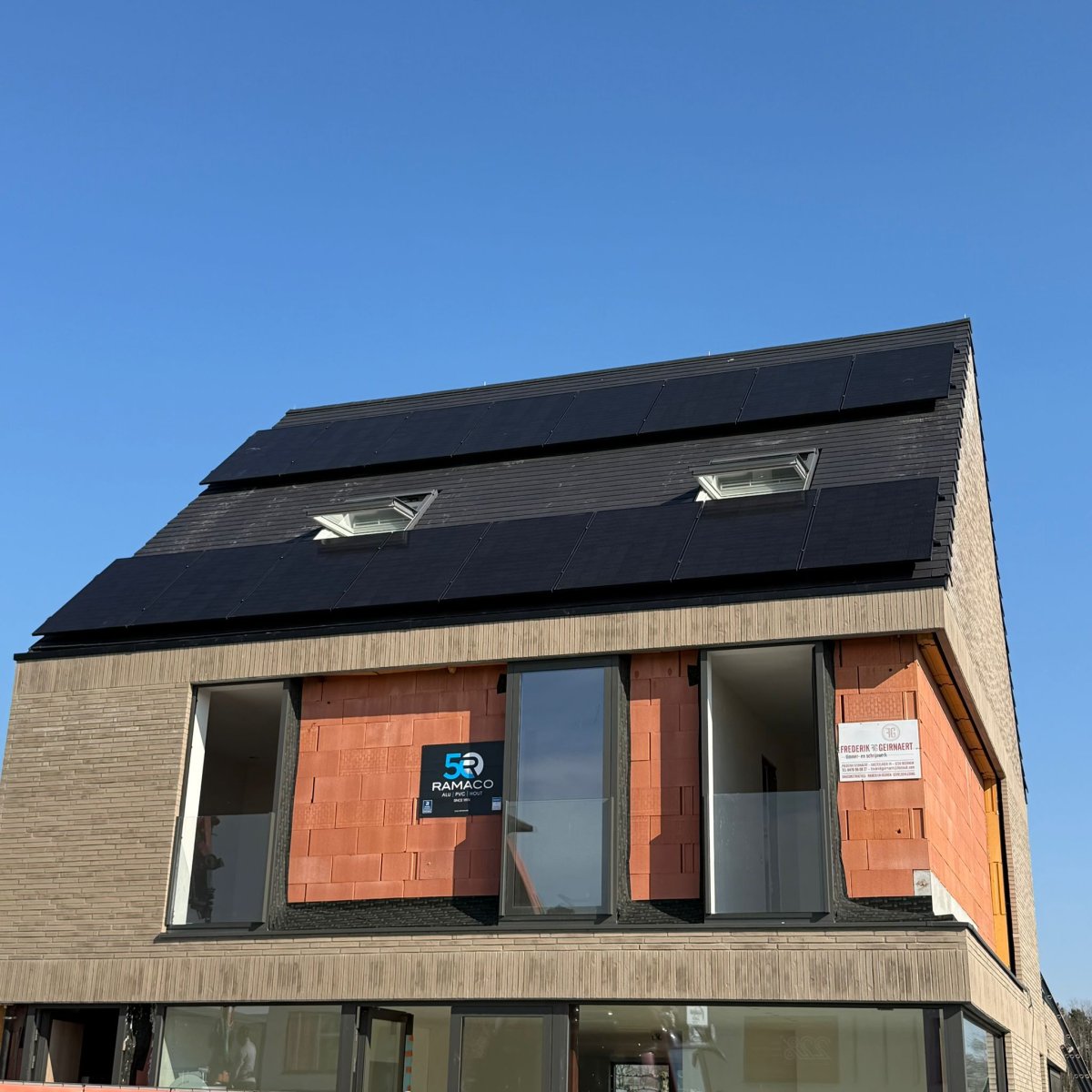 Grootschalige zonne-installatie – Vastgoed Bonne - Foto 4 van 6 - Bonn Maldegem