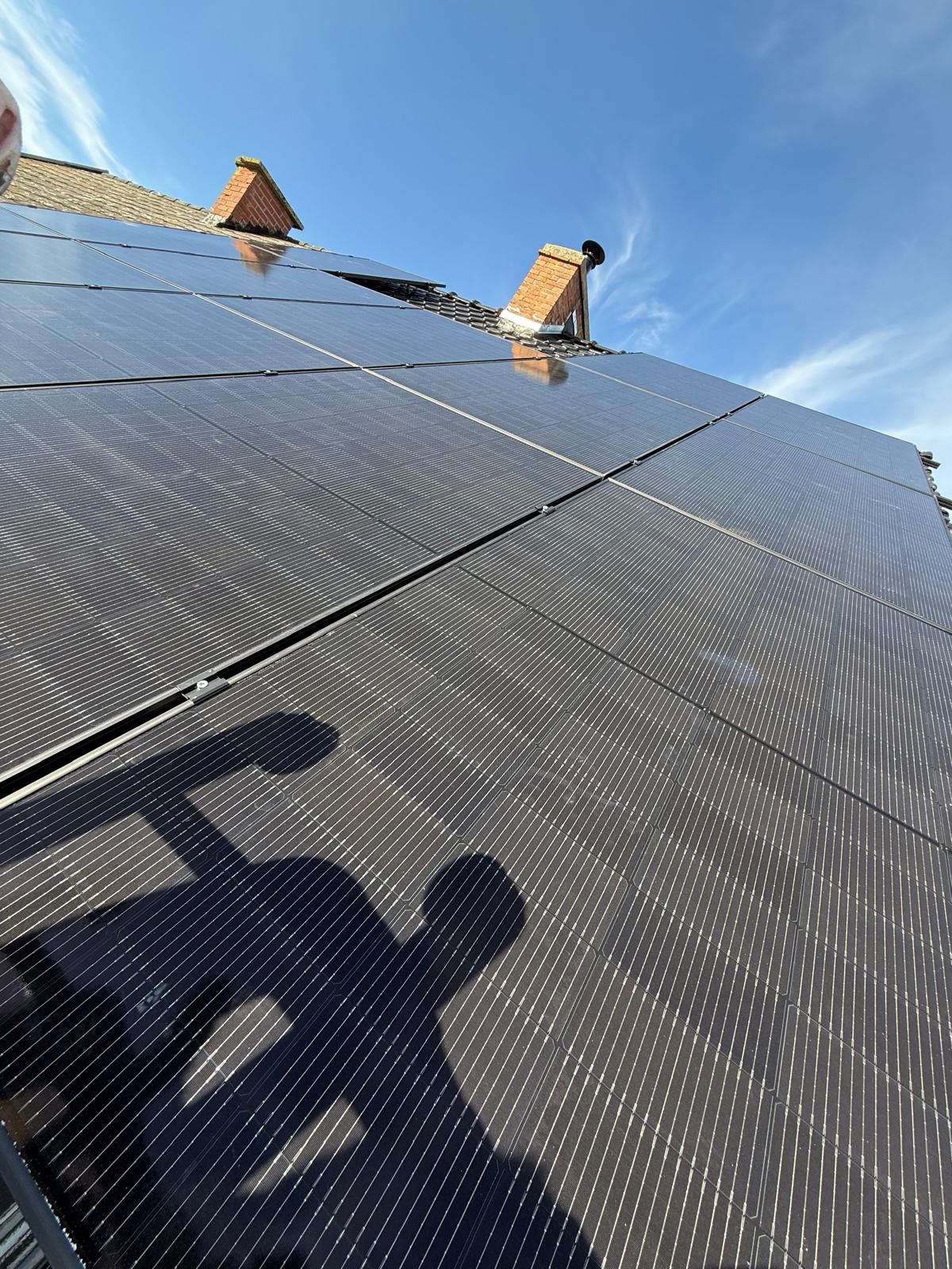 Krachtige zonnepaneleninstallatie met slimme batterijopslag - Foto 6 van 7 - Zingem